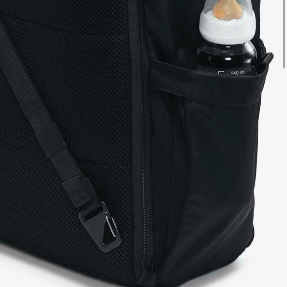 Nike Convertible diapers bag - Picture 8 of 12